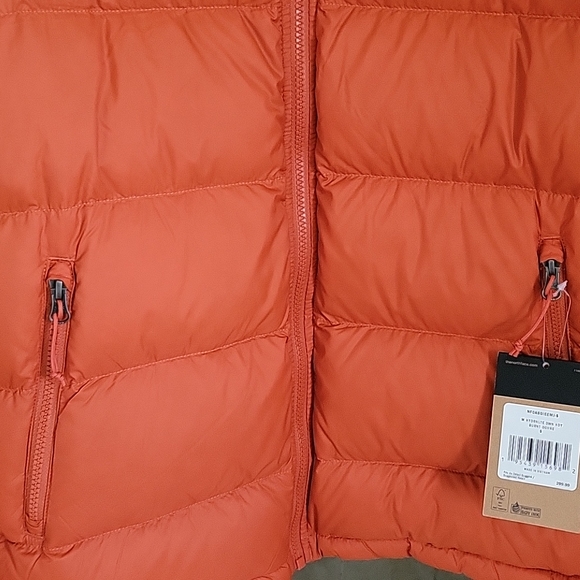 The North Face winter puffer jacket - Picture 2 of 7